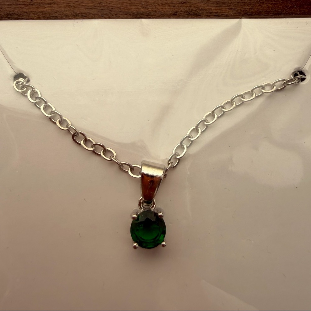 Effy Emerald Green Stone Pendant on 18" Silver Chain Necklace - Picture 4 of 4
